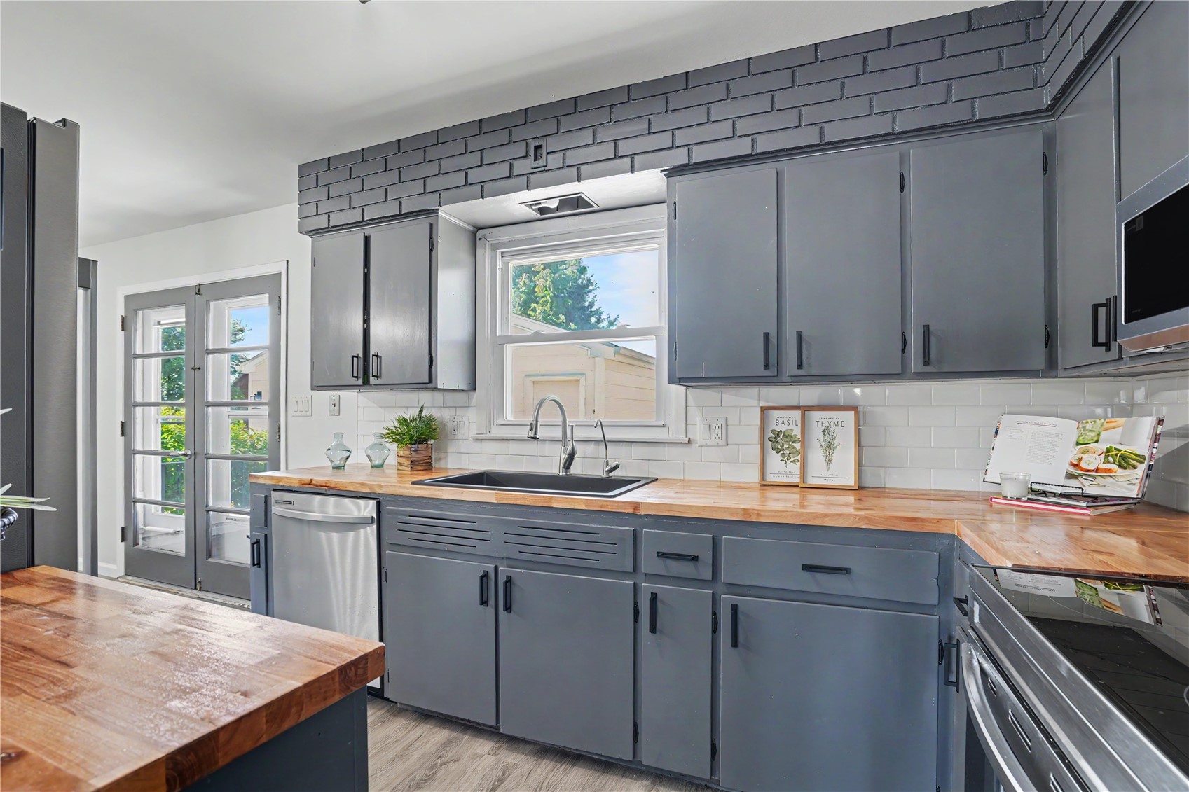 2605 1st Avenue Marion IA 52302