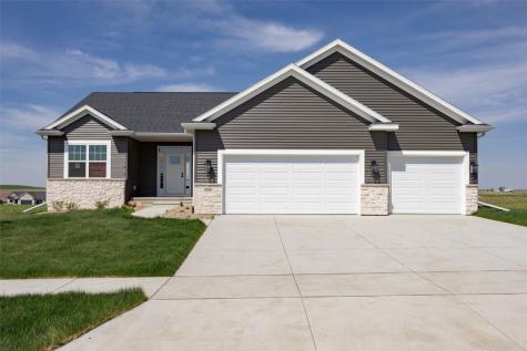 1519 Cardinal Drive Fairfax IA 52228