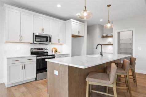 1519 Cardinal Drive Fairfax IA 52228