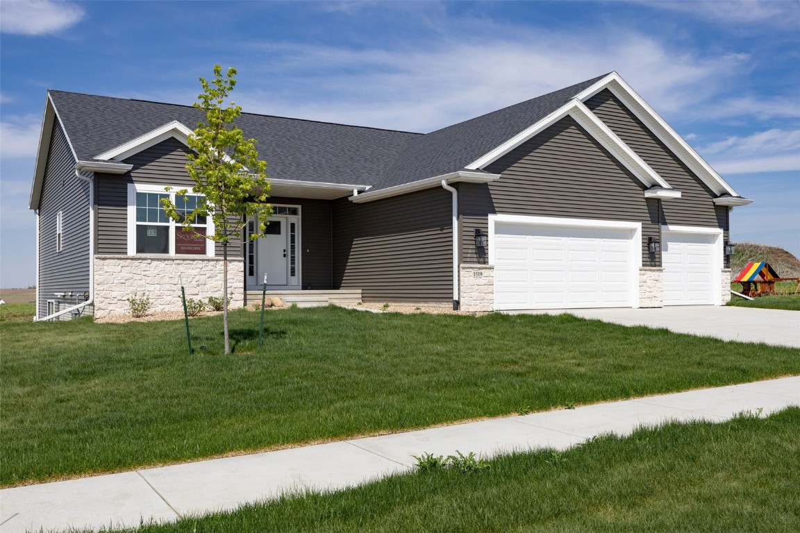 1519 Cardinal Drive Fairfax IA 52228