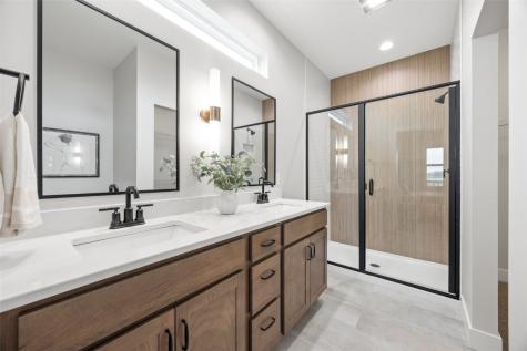 1519 Cardinal Drive Fairfax IA 52228