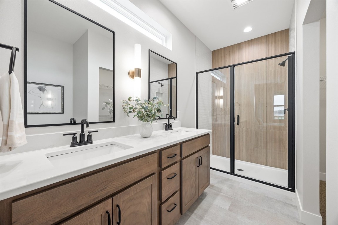 1519 Cardinal Drive Fairfax IA 52228