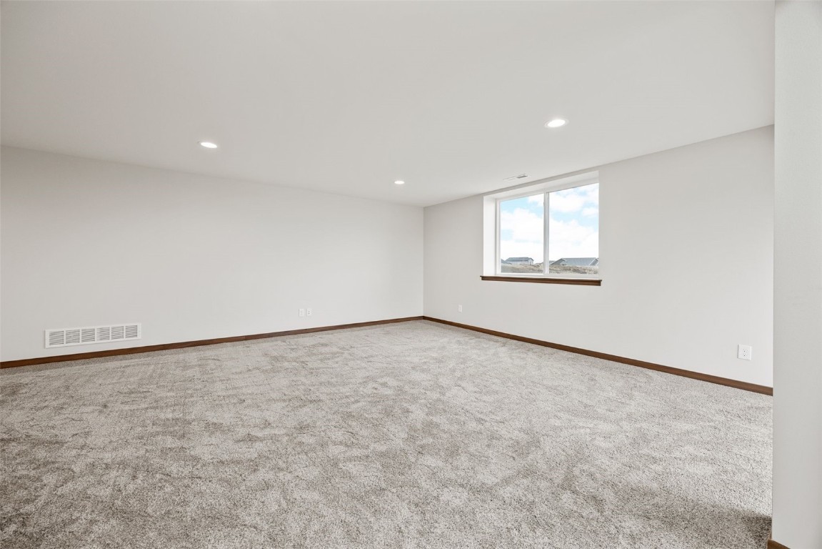 1519 Cardinal Drive Fairfax IA 52228