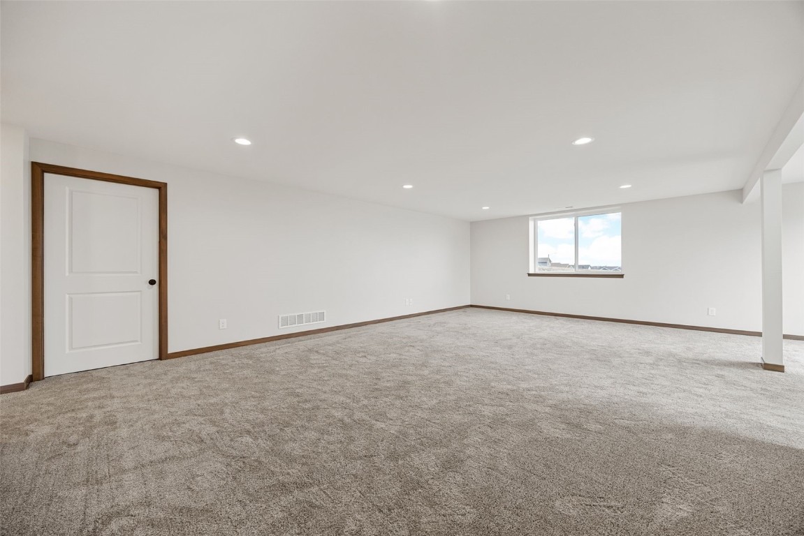 1519 Cardinal Drive Fairfax IA 52228