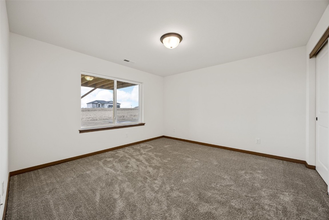 1519 Cardinal Drive Fairfax IA 52228