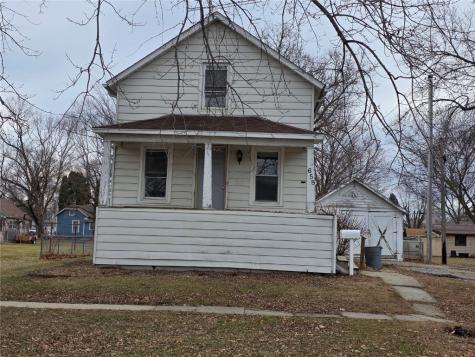 658 Marengo Avenue Marengo IA 52301