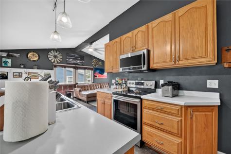 2447 Lauren Drive SW Cedar Rapids IA 52404