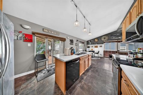 2447 Lauren Drive SW Cedar Rapids IA 52404