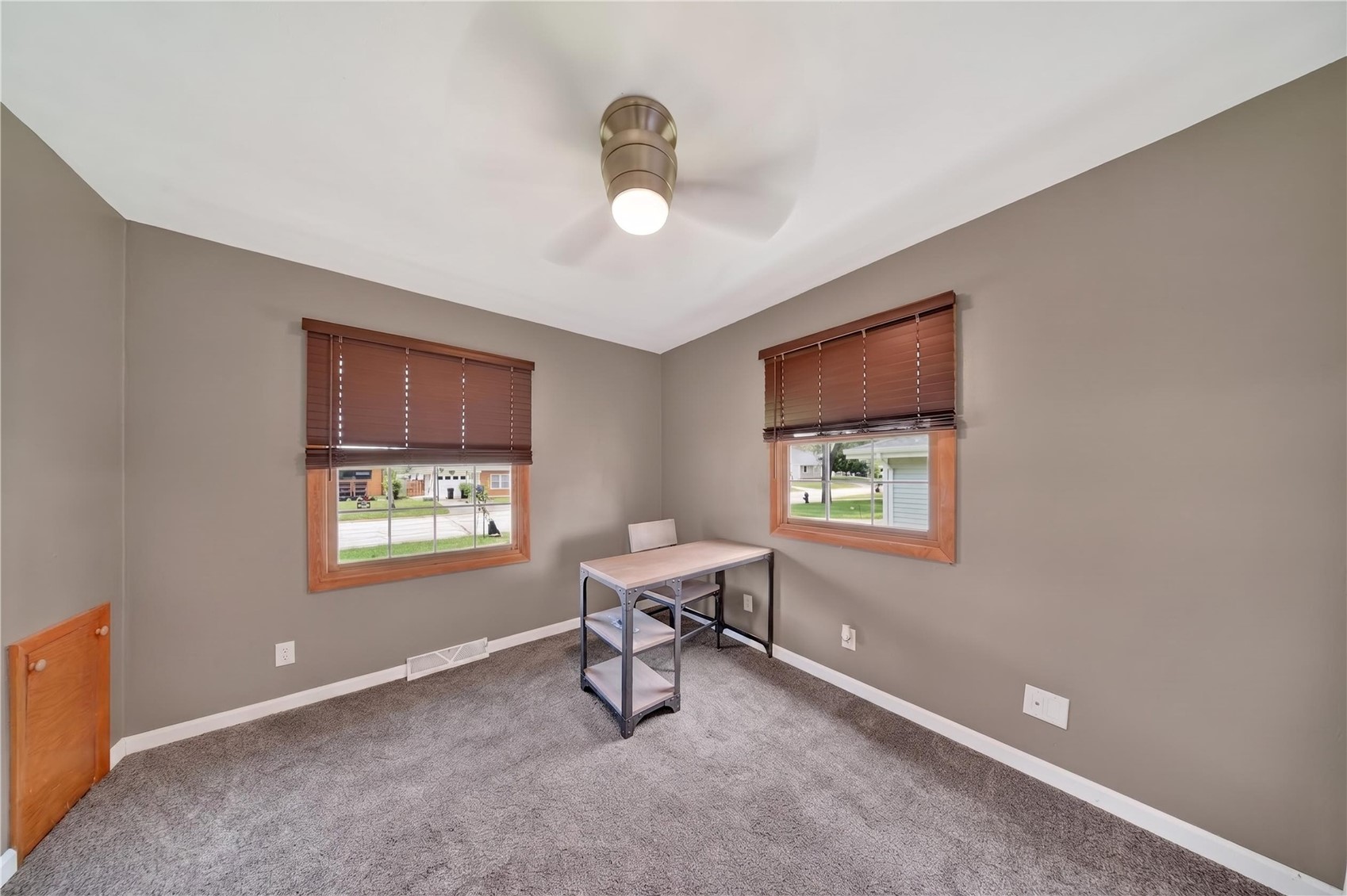 2447 Lauren Drive SW Cedar Rapids IA 52404