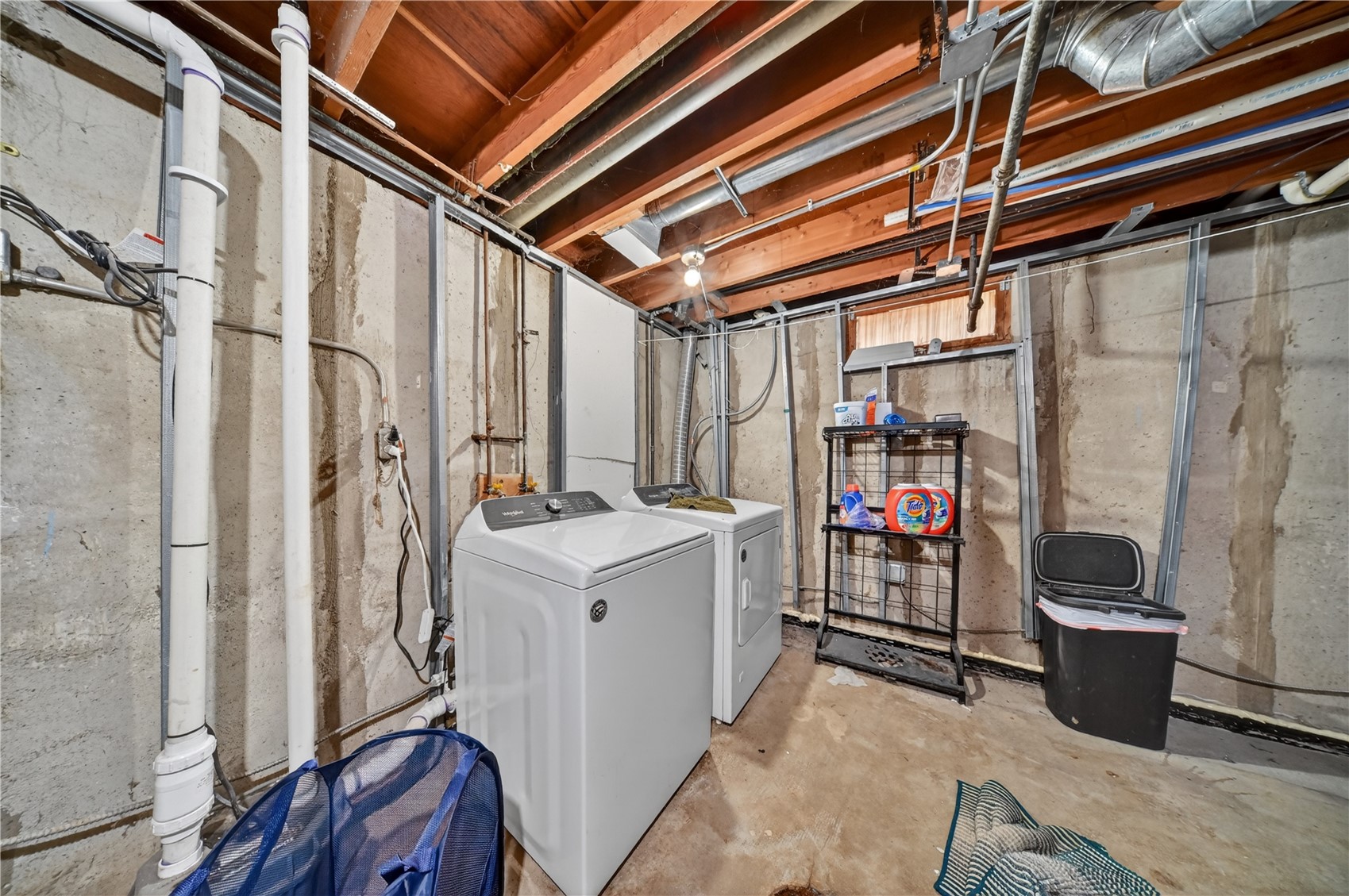 2447 Lauren Drive SW Cedar Rapids IA 52404