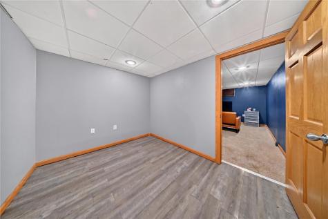 2447 Lauren Drive SW Cedar Rapids IA 52404