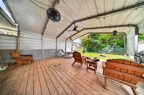 2447 Lauren Drive SW Cedar Rapids IA 52404