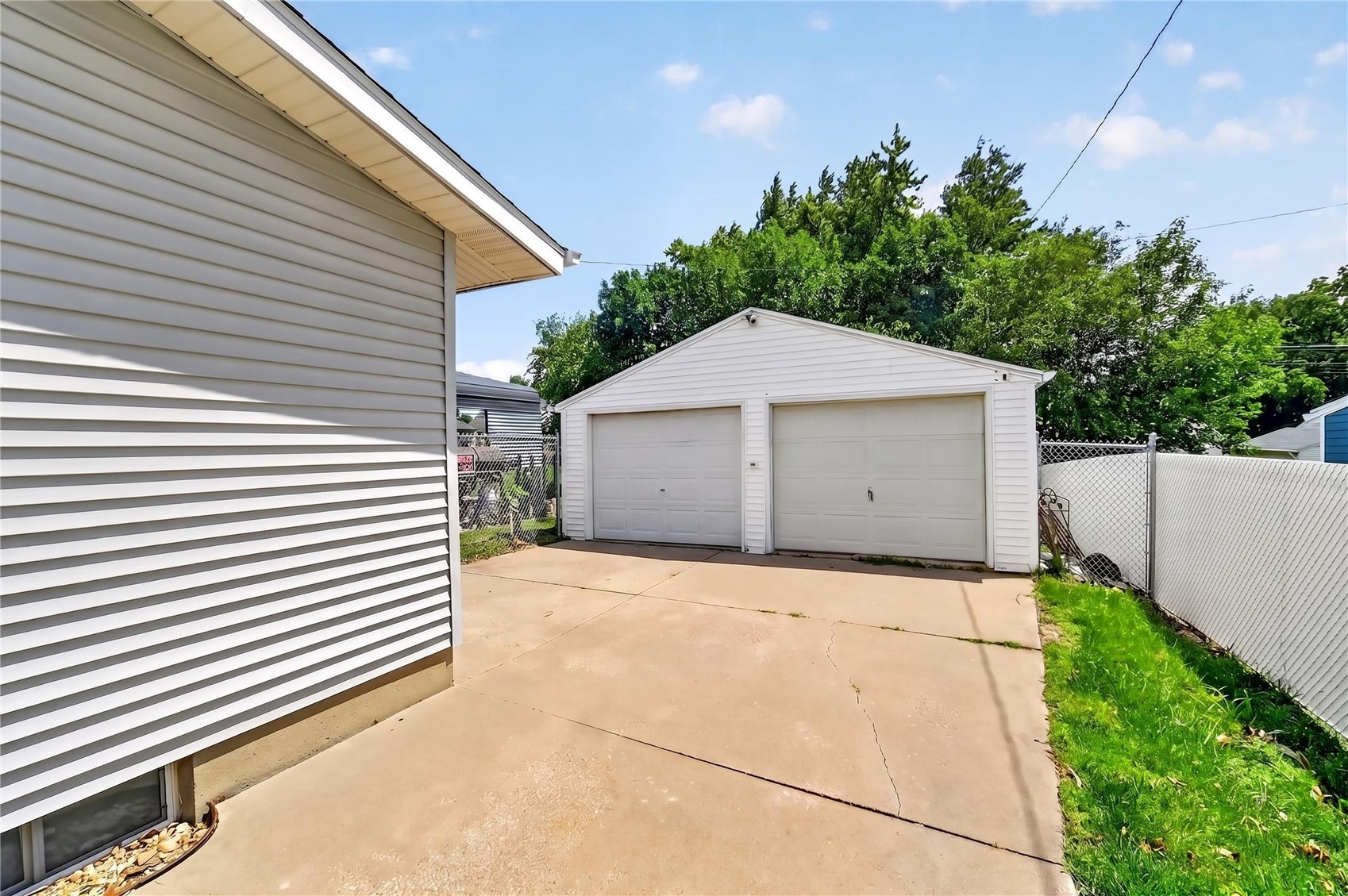 2447 Lauren Drive SW Cedar Rapids IA 52404