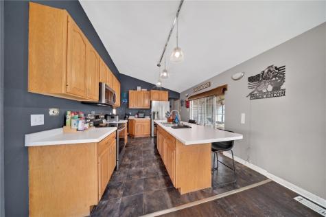 2447 Lauren Drive SW Cedar Rapids IA 52404