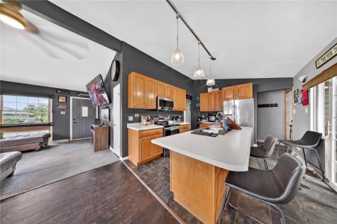 2447 Lauren Drive SW Cedar Rapids IA 52404