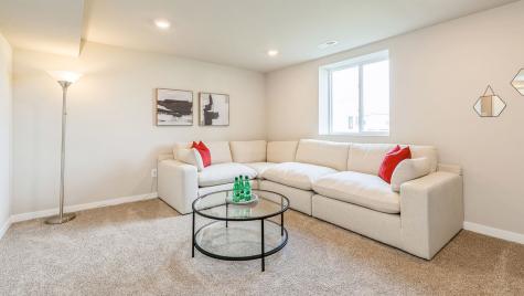 2877 Grassland Court Hiawatha IA 52233
