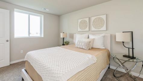 2877 Grassland Court Hiawatha IA 52233