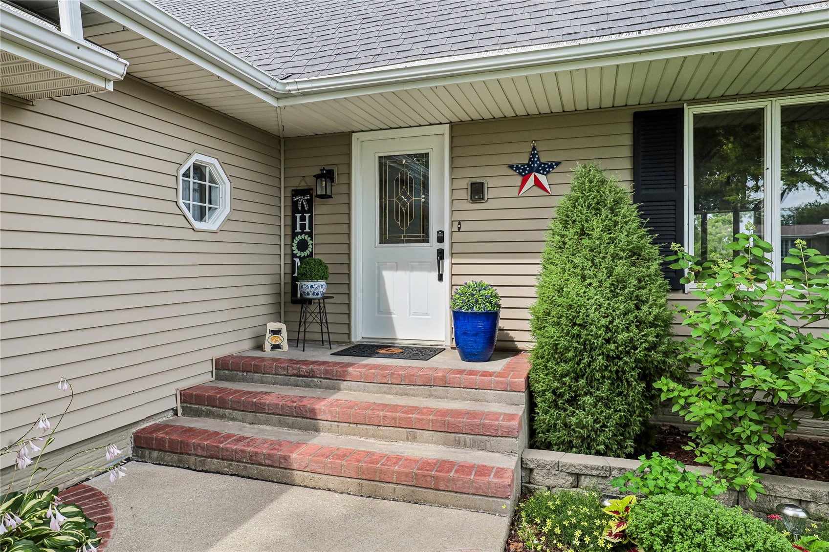 81 4th Avenue Atkins IA 52206