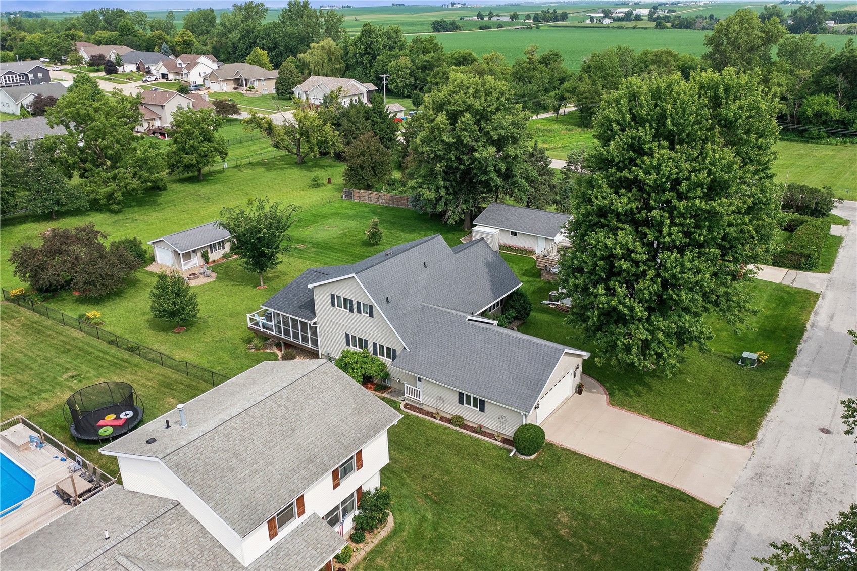 81 4th Avenue Atkins IA 52206