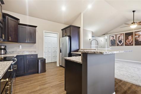 1429 Bridgewood Drive Fairfax IA 52228