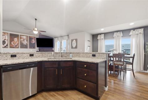 1429 Bridgewood Drive Fairfax IA 52228