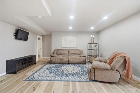 1429 Bridgewood Drive Fairfax IA 52228