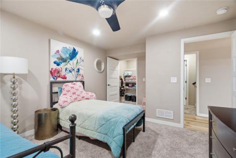 1429 Bridgewood Drive Fairfax IA 52228
