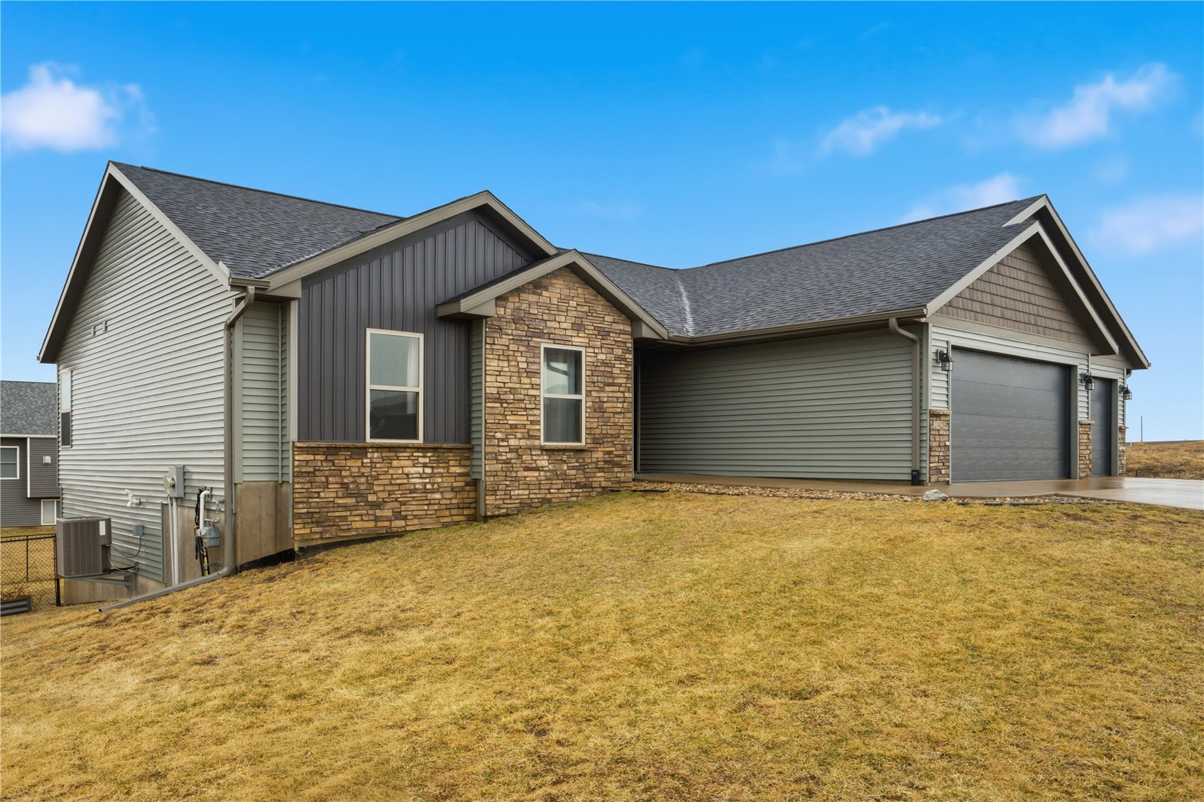 1429 Bridgewood Drive Fairfax IA 52228