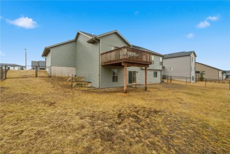 1429 Bridgewood Drive Fairfax IA 52228