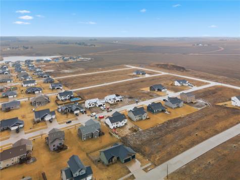 1429 Bridgewood Drive Fairfax IA 52228