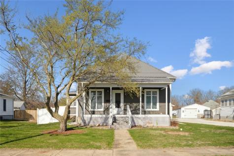 612 S Stone Street Sigourney IA 52591