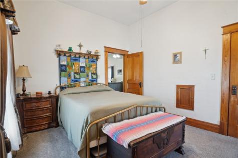 612 S Stone Street Sigourney IA 52591