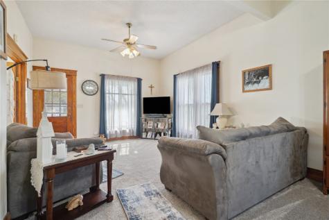 612 S Stone Street Sigourney IA 52591