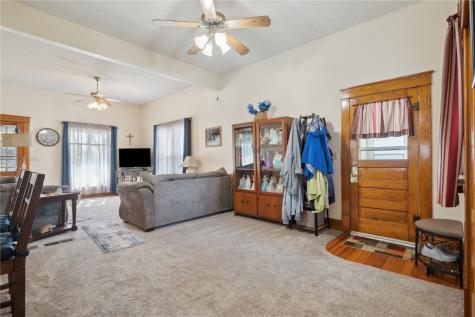 612 S Stone Street Sigourney IA 52591