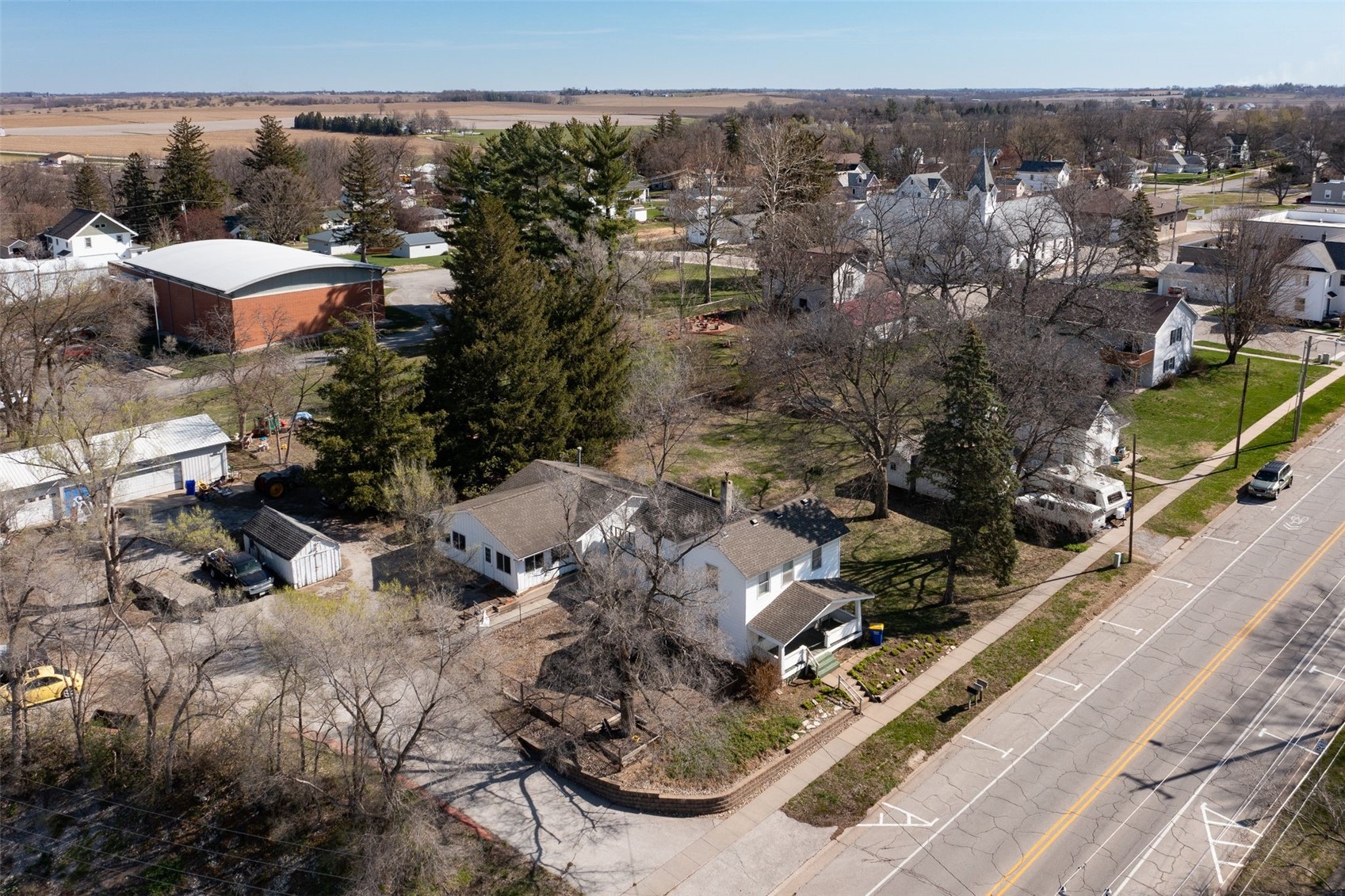 220/230 West Main Street Solon IA 52333