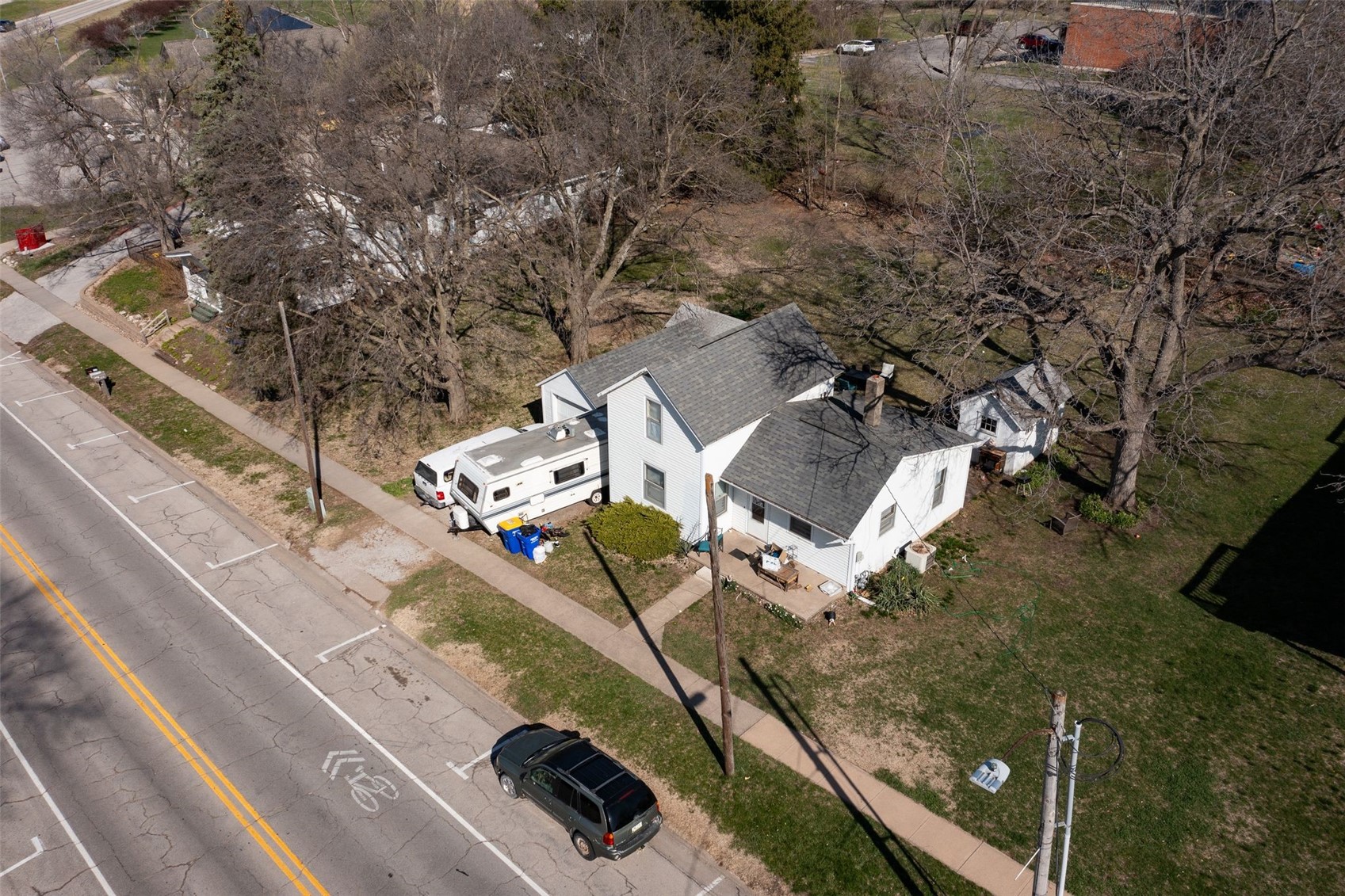 220/230 West Main Street Solon IA 52333