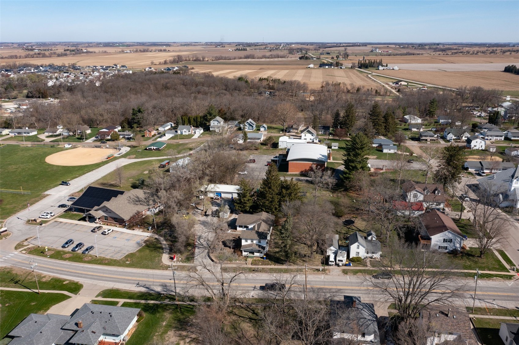 220/230 West Main Street Solon IA 52333