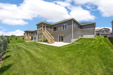 3056 Ridgeview Circle Coralville IA 52241