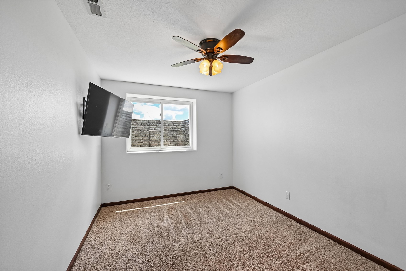 17851 County Road E45 Anamosa IA 52205