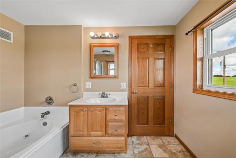 17851 County Road E45 Anamosa IA 52205