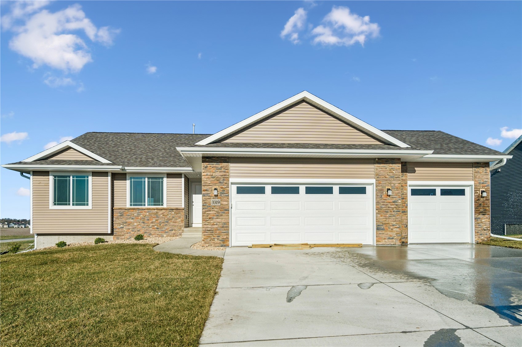 3319 Center Court Robins IA 52328