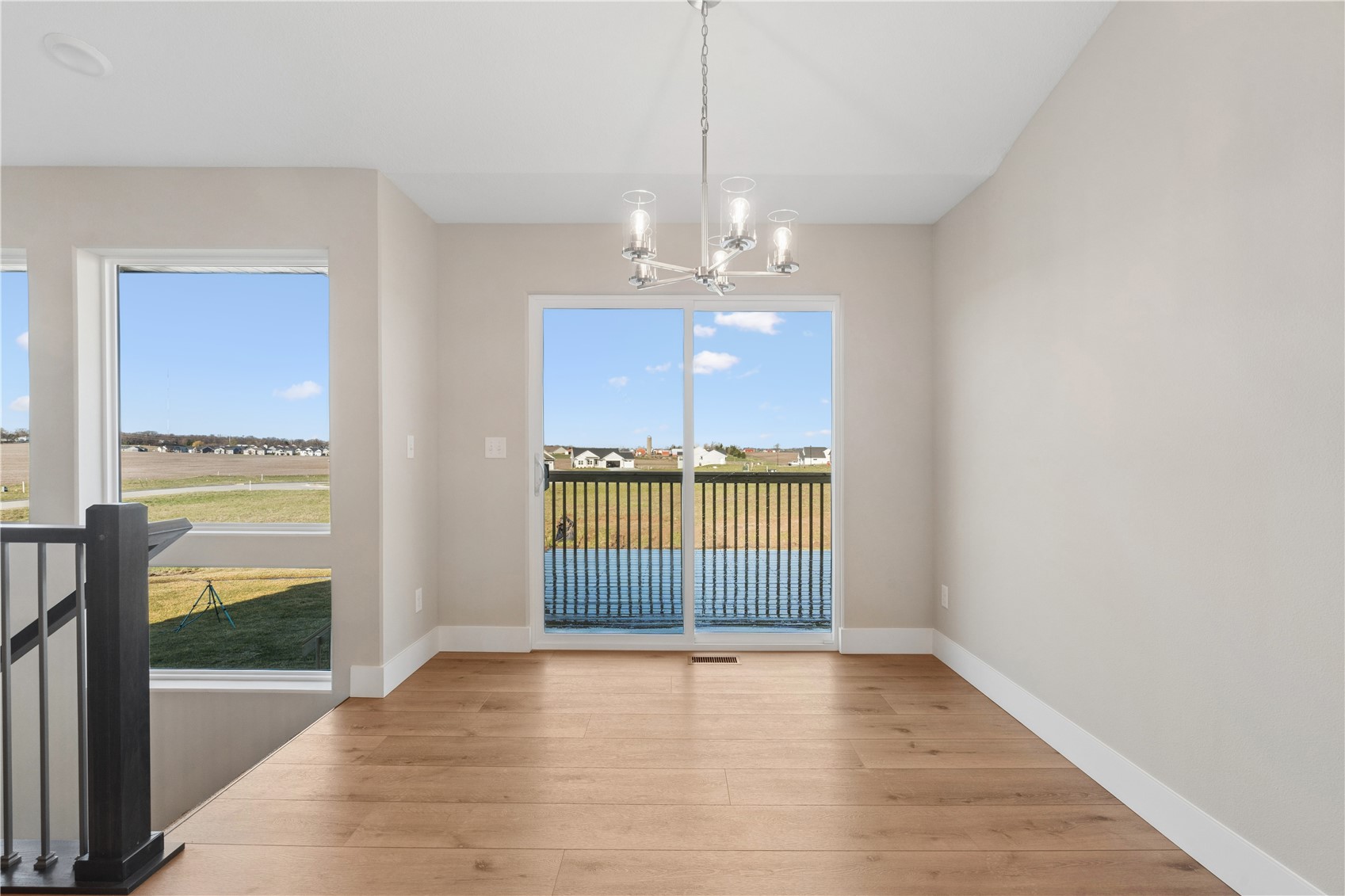 3319 Center Court Robins IA 52328