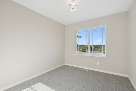 3319 Center Court Robins IA 52328