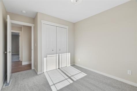 3319 Center Court Robins IA 52328
