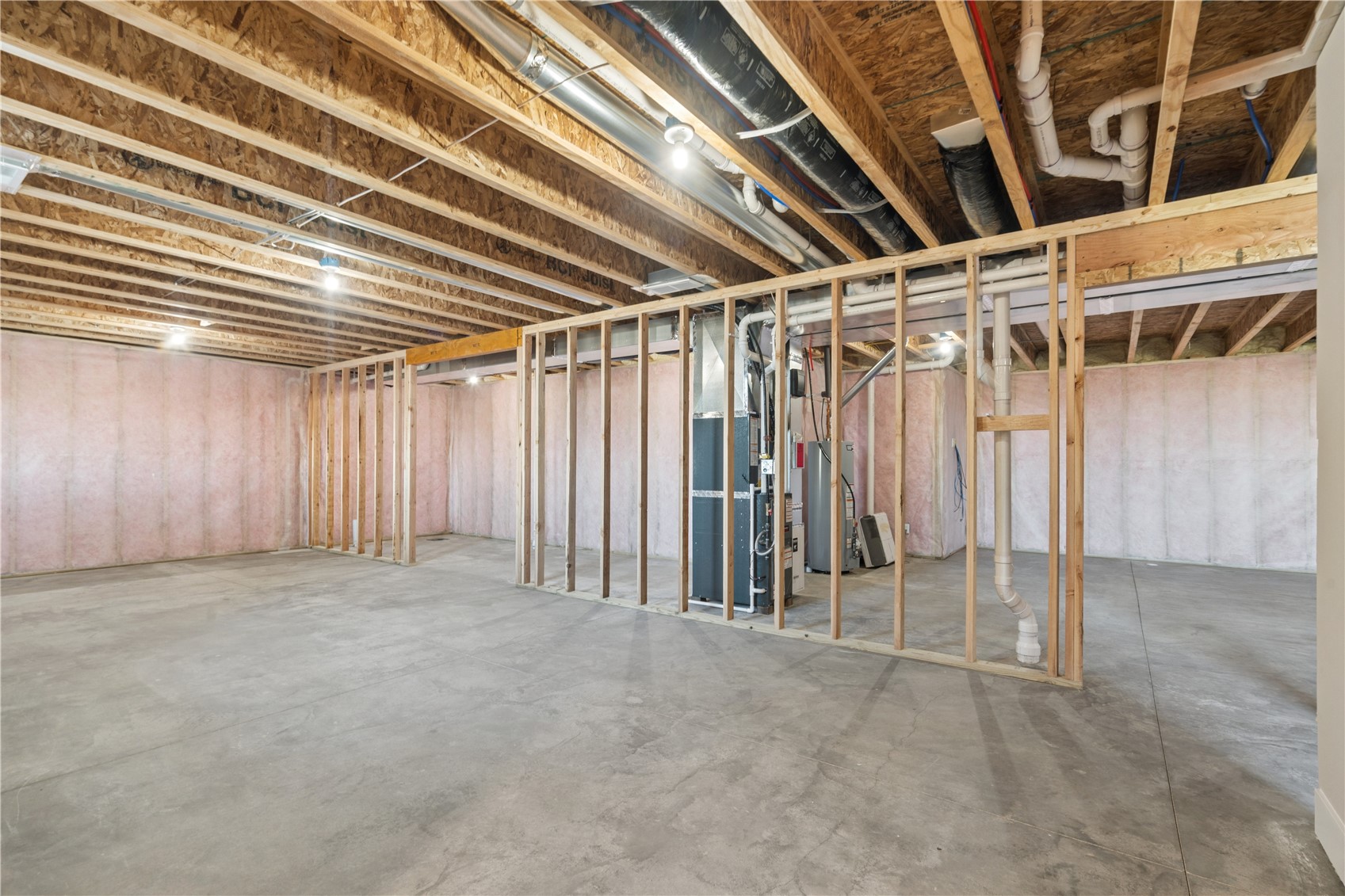 3319 Center Court Robins IA 52328