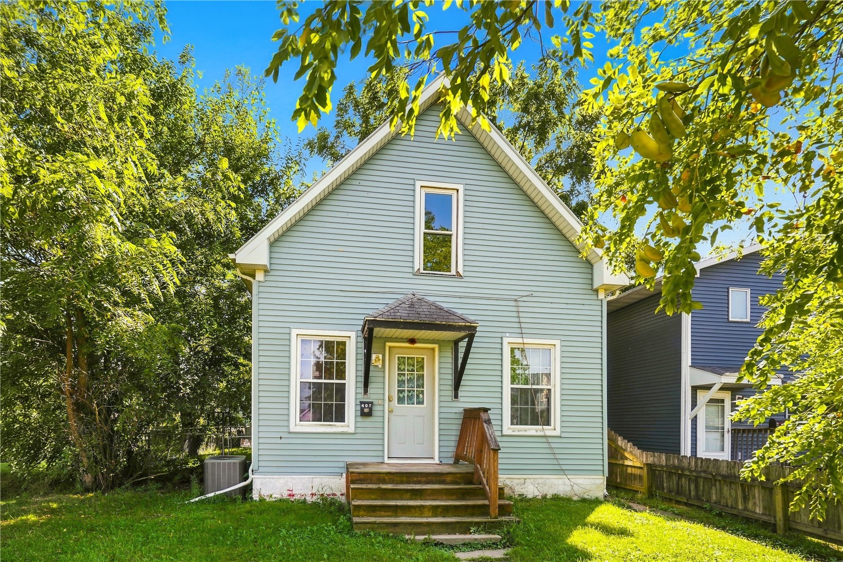 407 9th Avenue SW Cedar Rapids IA 52404