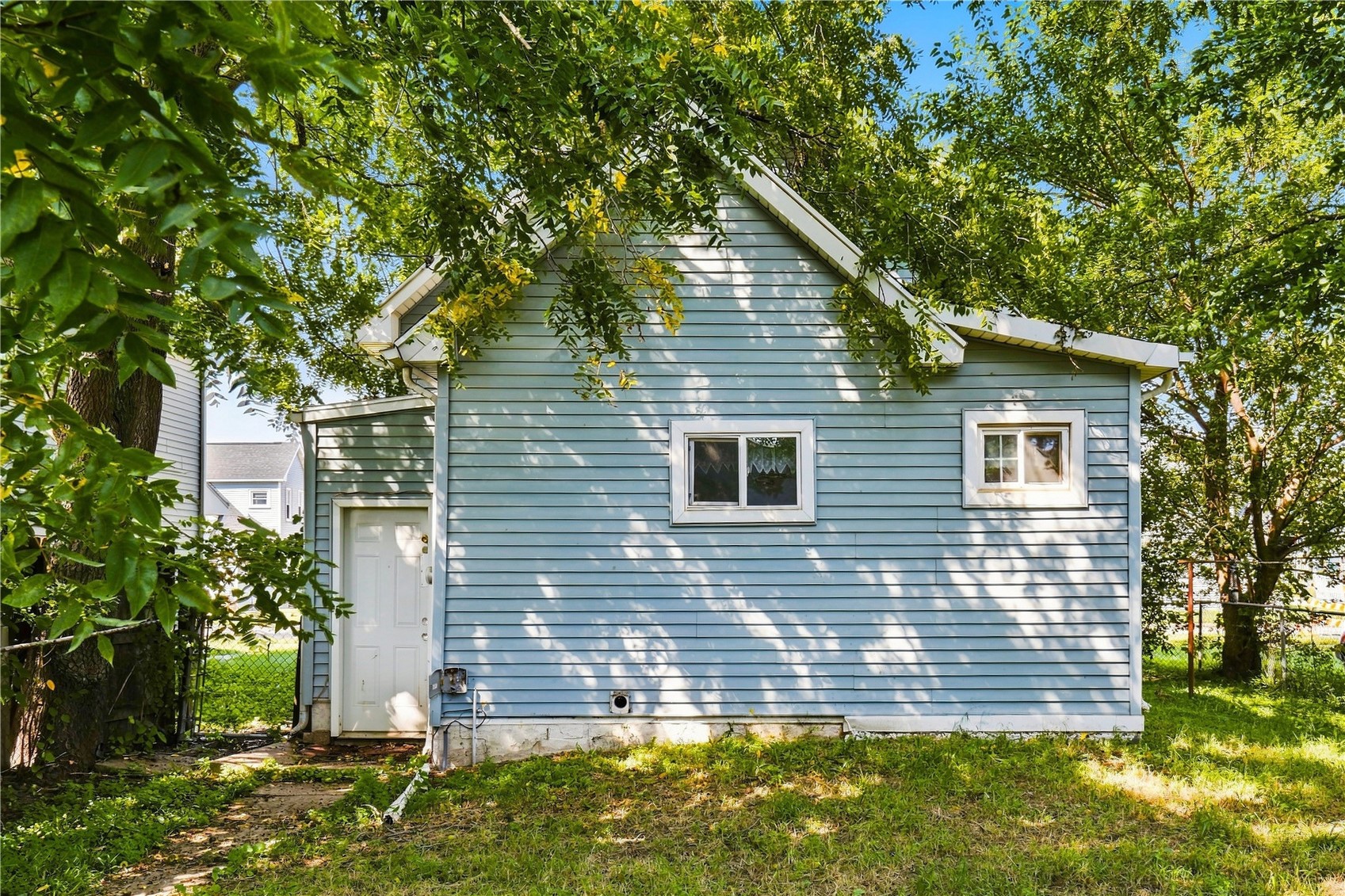 407 9th Avenue SW Cedar Rapids IA 52404