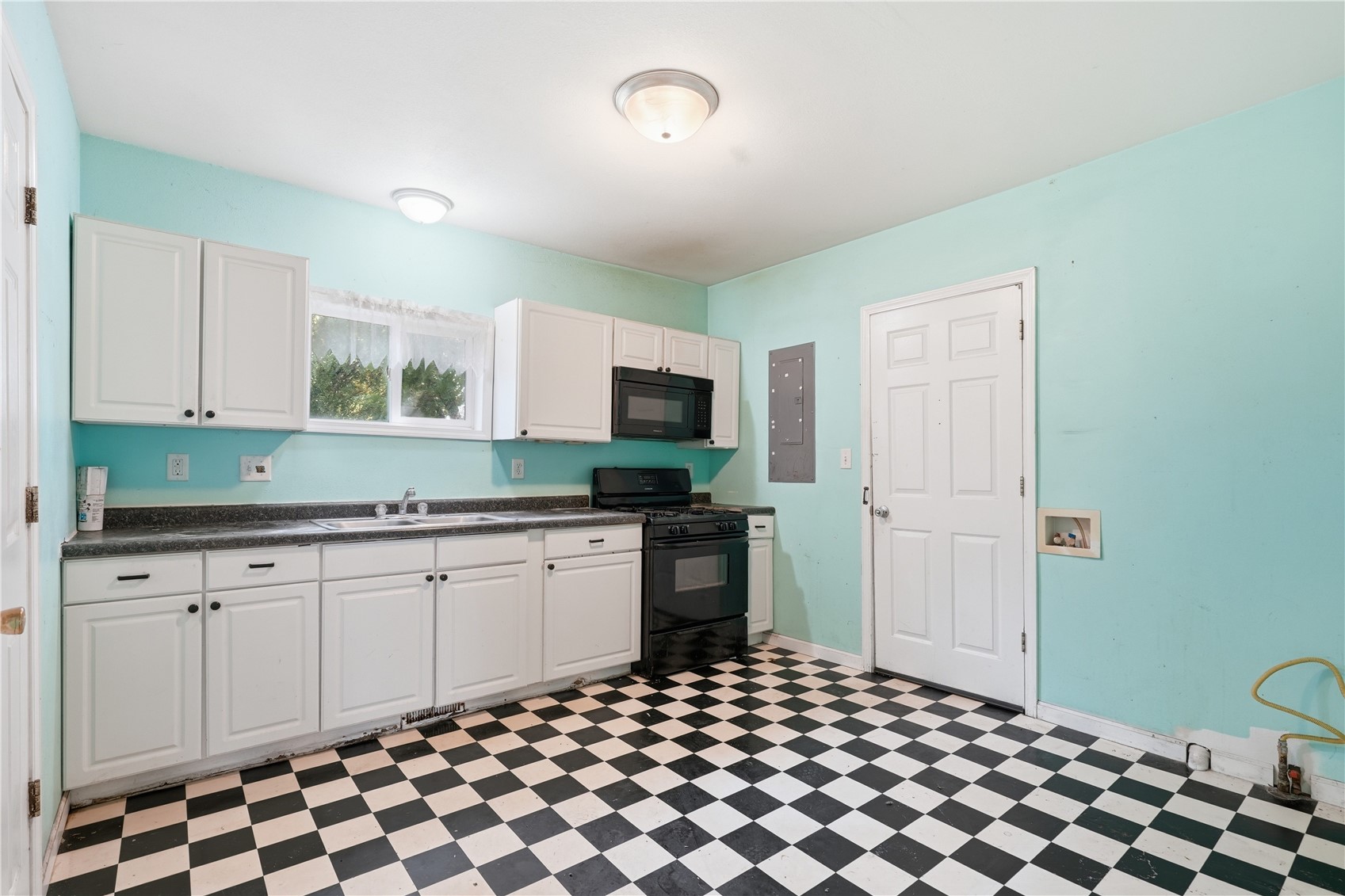 407 9th Avenue SW Cedar Rapids IA 52404