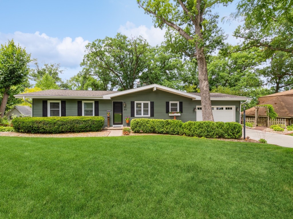 3515 Northwood Drive NE Cedar Rapids IA 52402