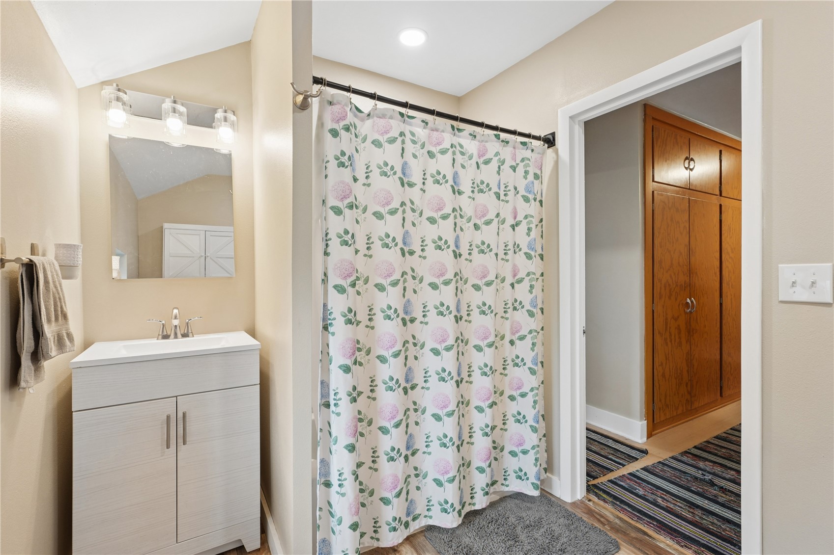 2726 K Street Amana IA 52203